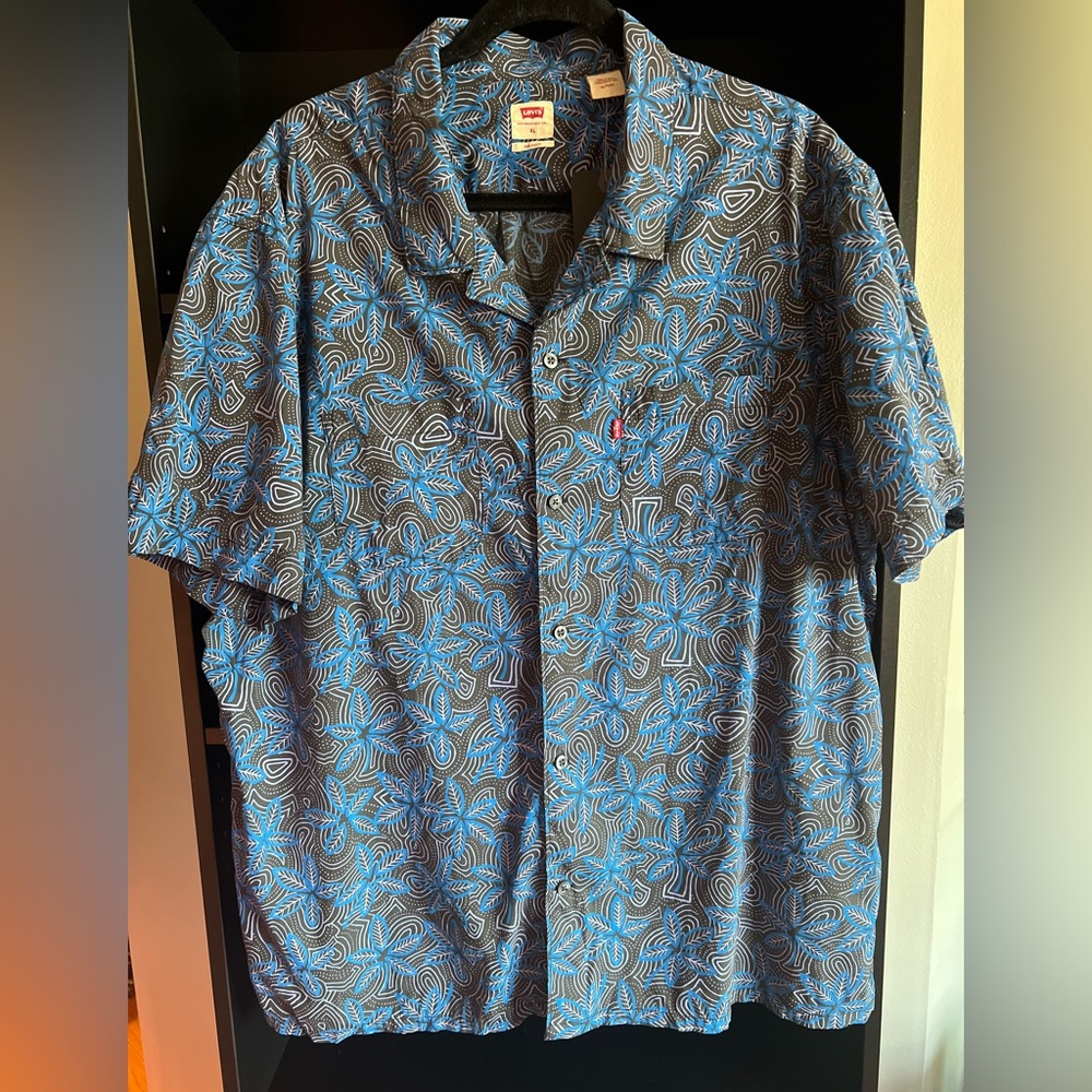 Levi’s Shirt